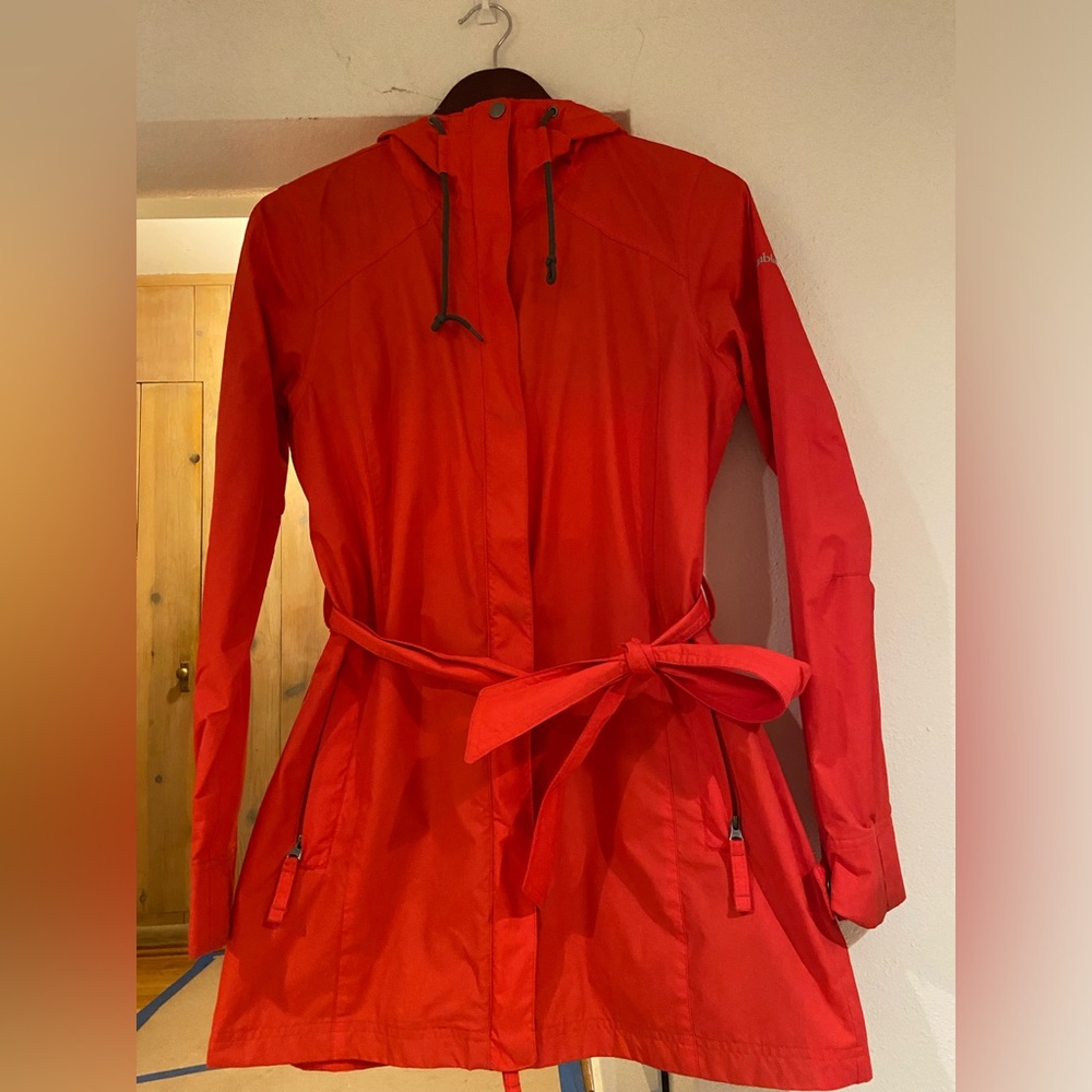 Columbia omni-shield jacket, size M, water and wind resistant